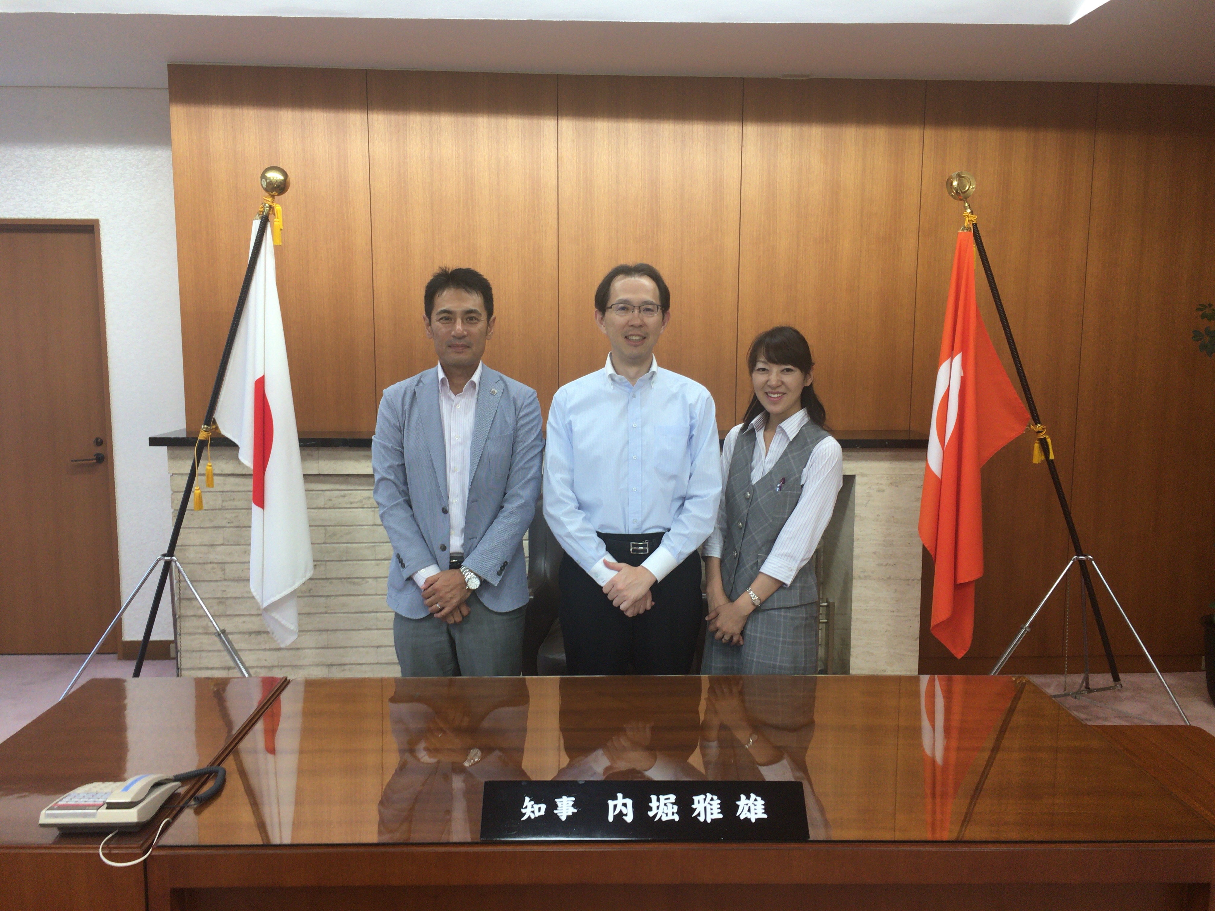 内堀知事と面談そして記念撮影の画像