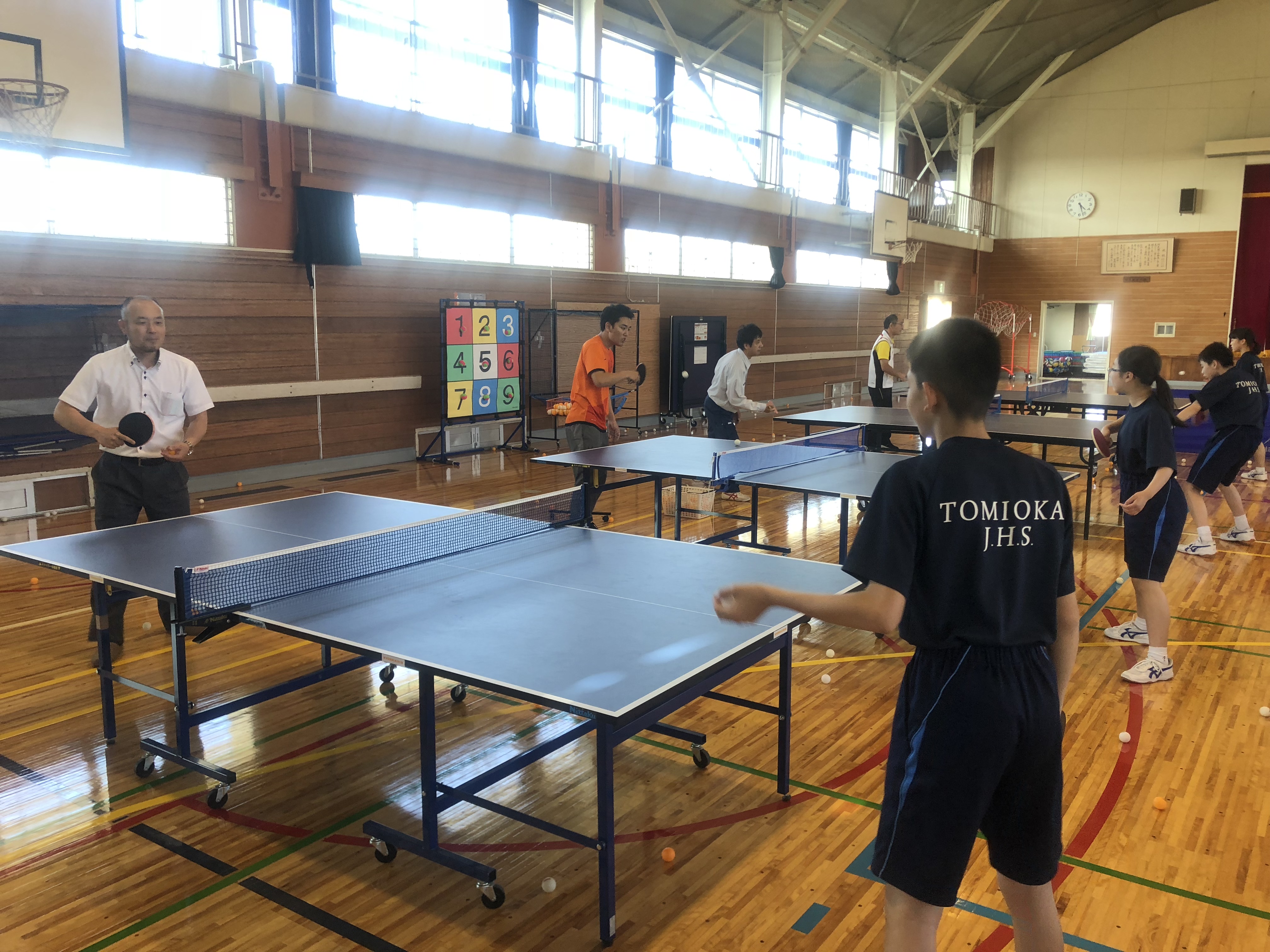 富岡小中学校にて部活動支援の画像