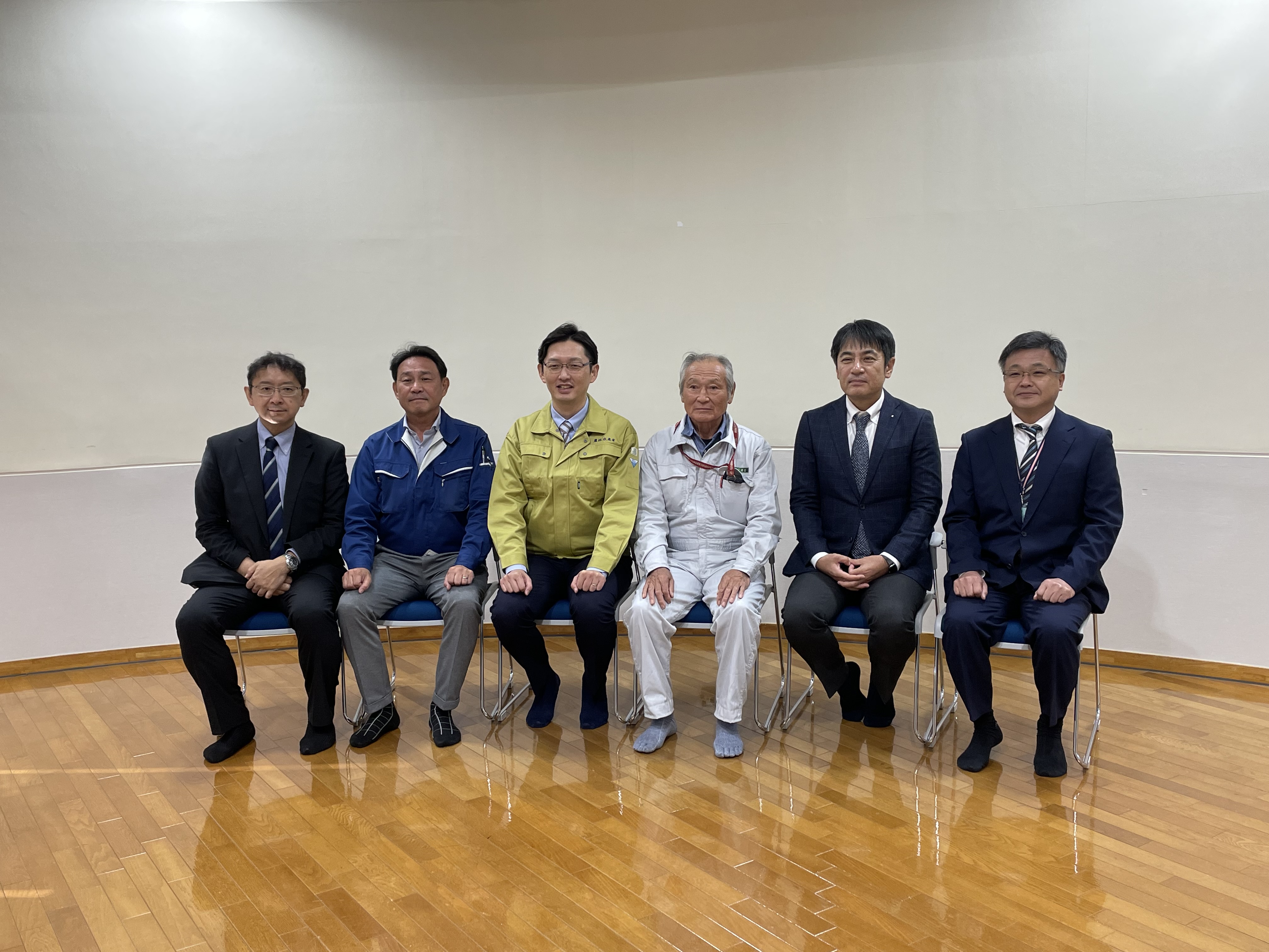 高橋 光男 農林水産大臣政務官と意見交換を行いました。の画像