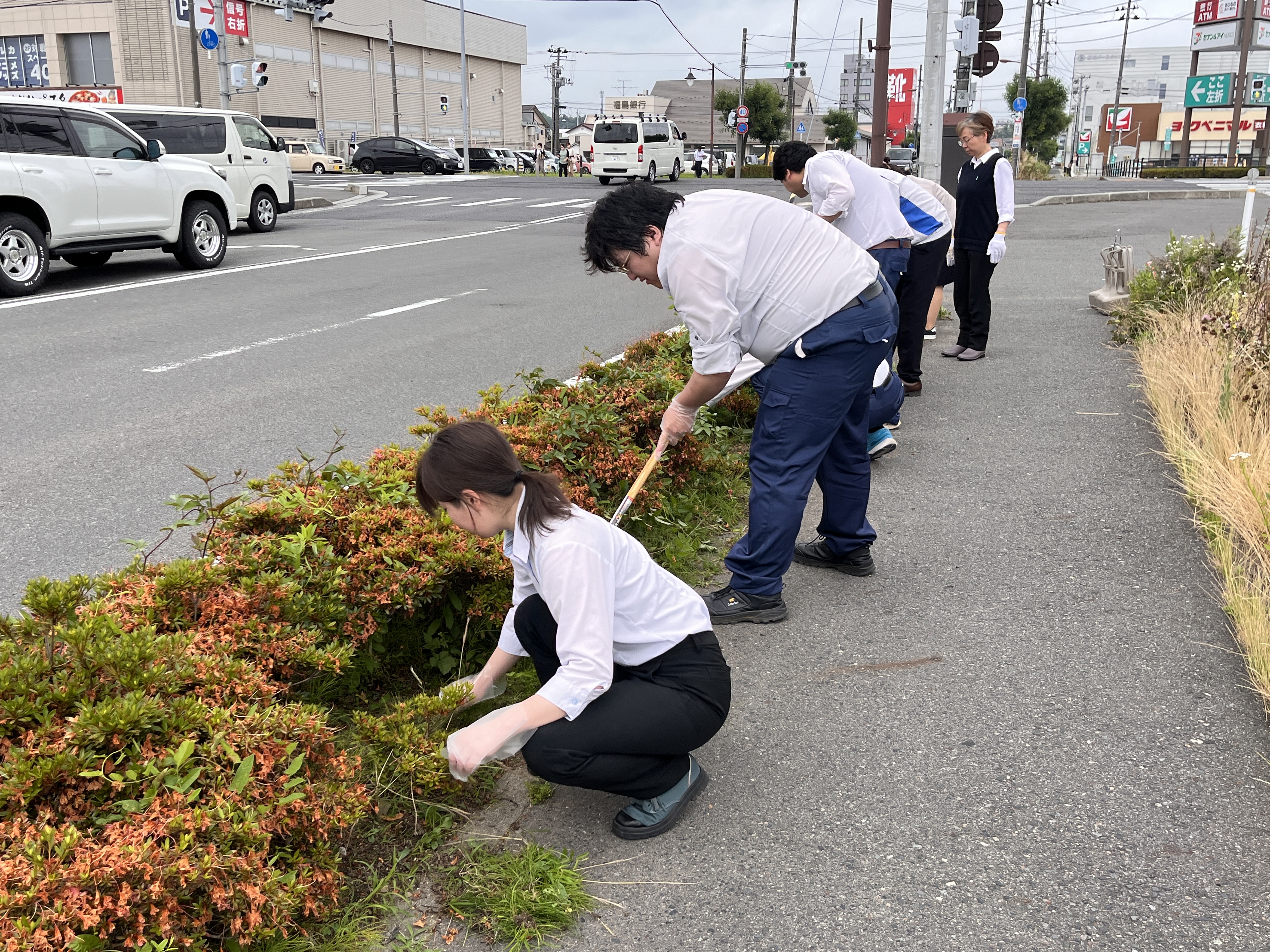 アイラブロード除草作業の画像
